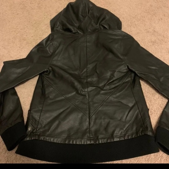 NWT VOLCOM BLACK LEATHER JACKET - Picture 3 of 5